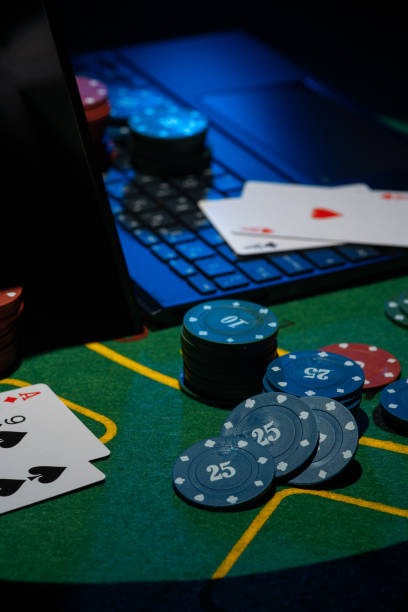 superliga toto platform interface showing slot games and live dealer tables